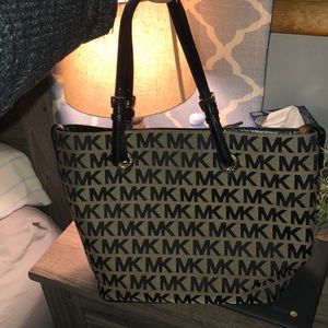 MK purse